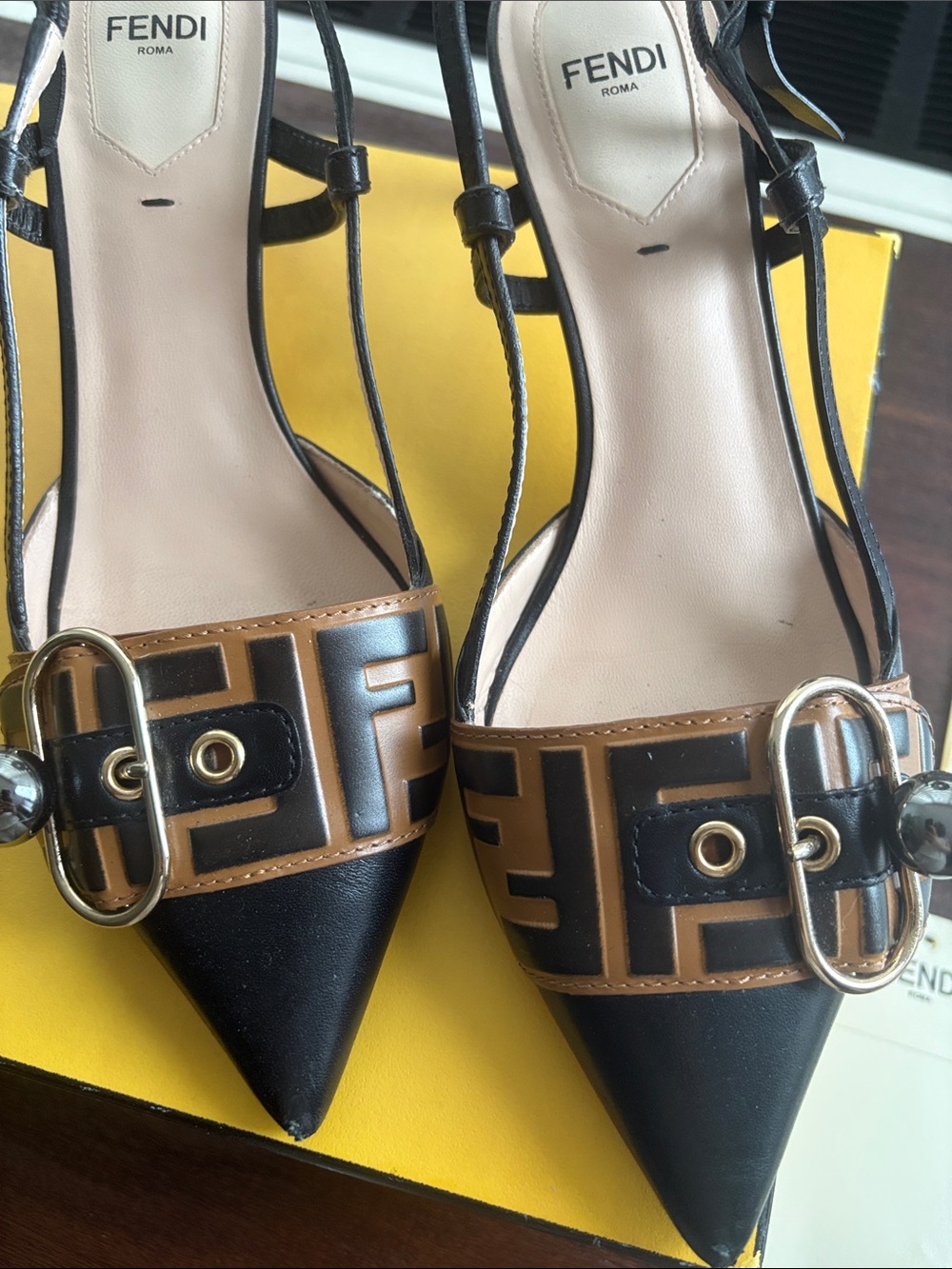 Fendi kitten heels sz 38